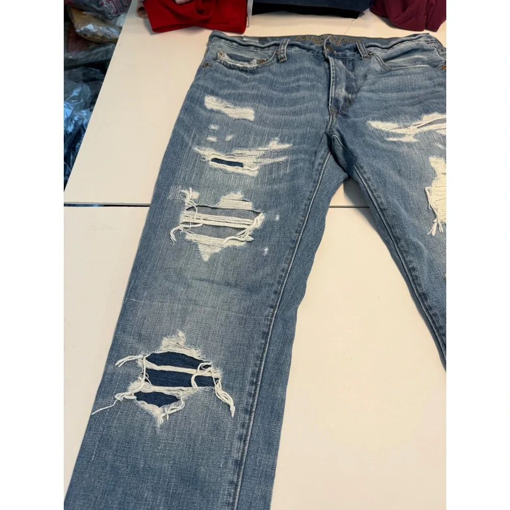 American Eagle Distressed Straight Leg Jeans Mens 32x34 Blue Denim Raw Hem